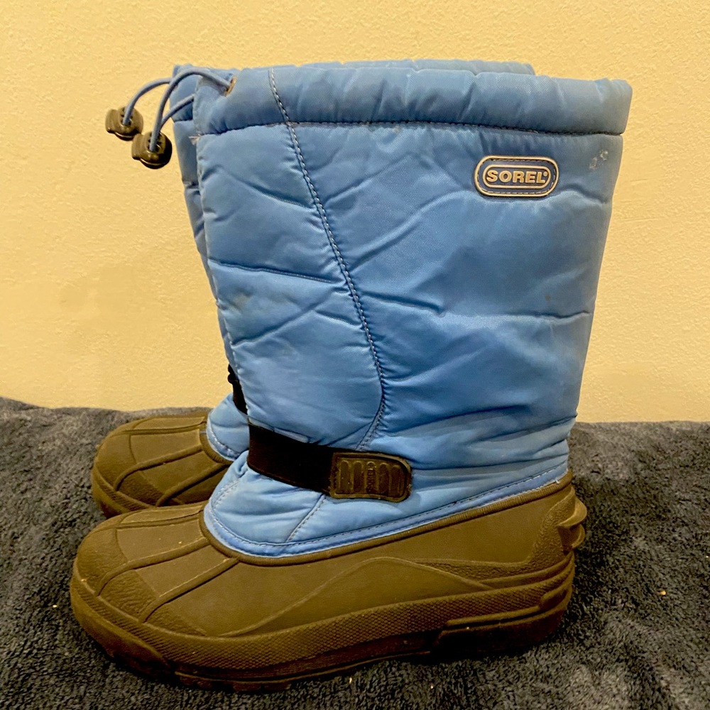 Blue SOREL snow boots size 7